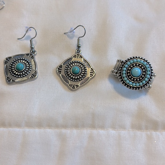 Assorted jewelry - Picture 6 of 9